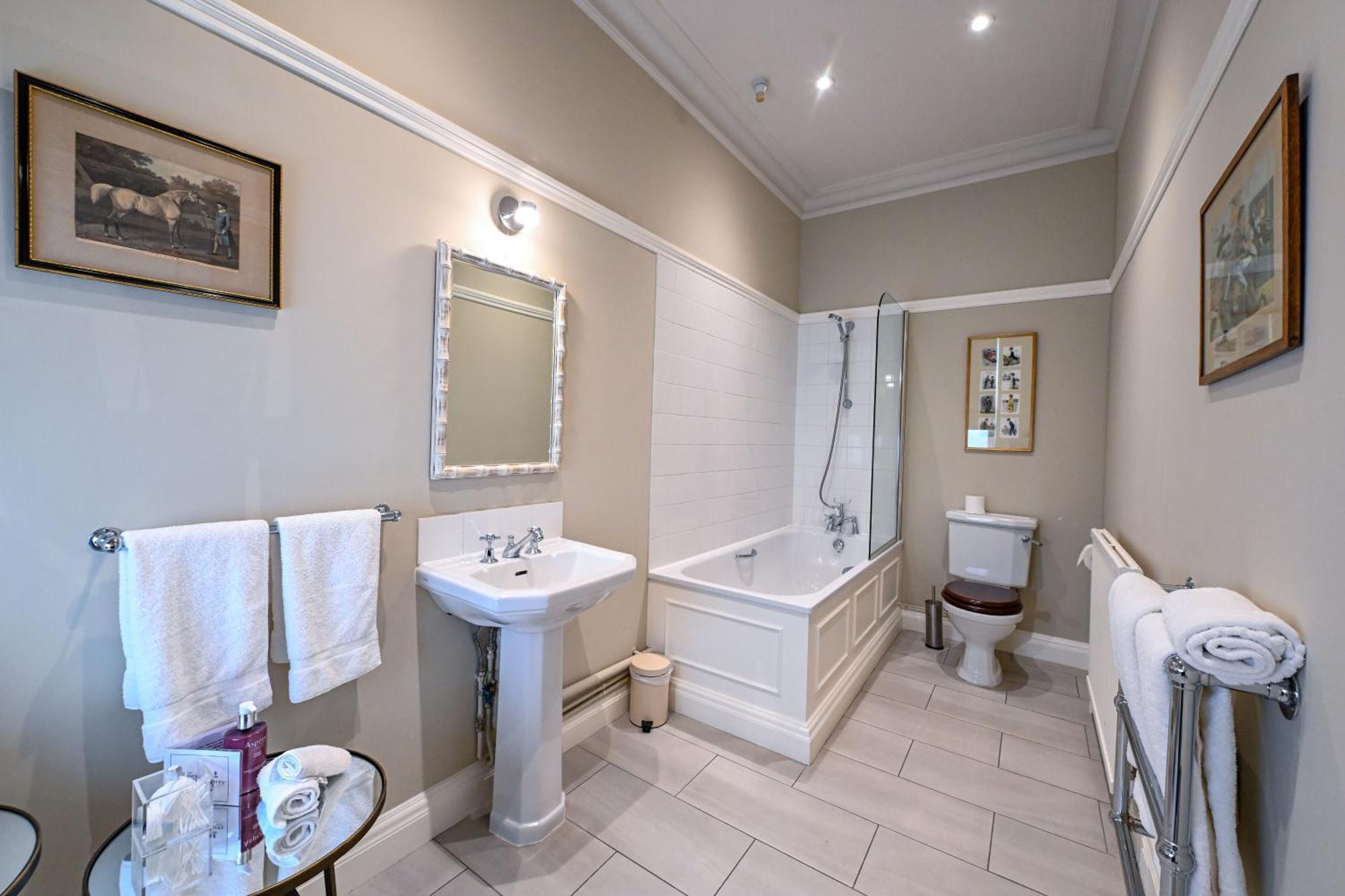 The Jockey Club Rooms Newmarket  Esterno foto